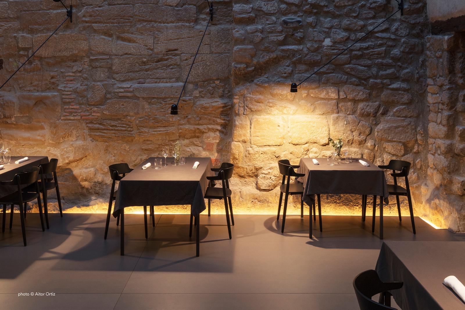nublo-restaurant-ref-02.jpg